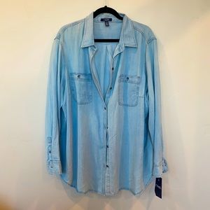 NWT Chaps Icon Sky Wash Chambray Collared Denim Top